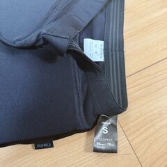 【引き取り限定】IGNIO イグニオ スポーツタイツ コンプレッションパンツ Sサイズ／パッド付き ユニセックスの画像