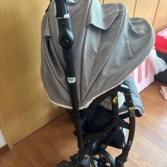 ピジョン 中古 
コンビベビーカー ミッキー雨カバー他 おまけつきの画像