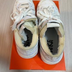 sacai x Nike Blazer Low 白27.5の画像