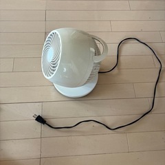 首振りサーキュレーターの画像