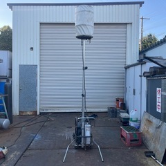 バルーン投光器　インバータ発電機付きの画像