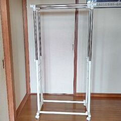 2列 ハンガーラックの画像