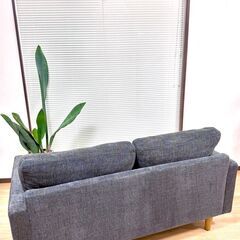 【京都市内送料無料】2人掛け ソファ／グレー 布張り 木製脚 北欧風デザインの画像