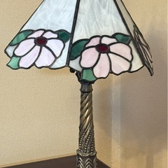 ハンドメイド　ステンドグラス照明の画像