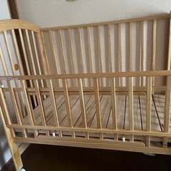 ハイポジションベビーベッドの画像