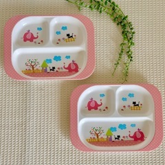 お子様ランチプレート　子ども用食器　ピンク系2枚セット　プラスチック　おまけ付の画像