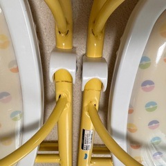 折り畳み　豆いす　ピカチュウ　の画像