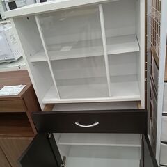 リユースのサカイ栃木店★ジモティ割あり★  食器棚 ホワイト×ブラック W60×D32×H120 クリーニング済み TC10689の画像