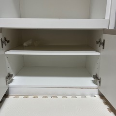 食器棚の画像