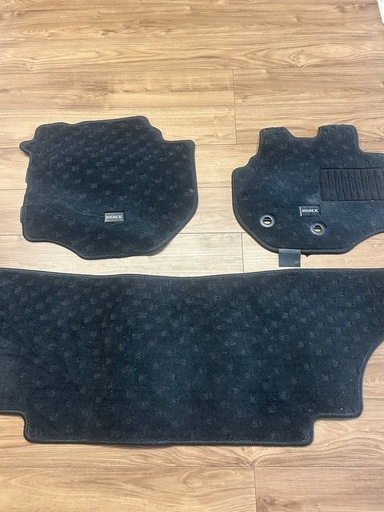 ハイエース純正フロアマット新品