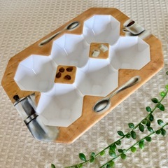 エッグケース　たまご6個入ケース　プラスチック　アクセサリー入れにも　コーヒー柄の画像