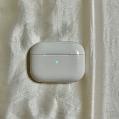 美品✨純正品 AirPods Pro 第1世代 本体 充電ケース付きの画像
