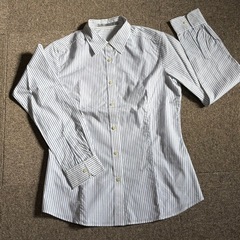 UNIQLOレディースMシャツ3種セットの画像