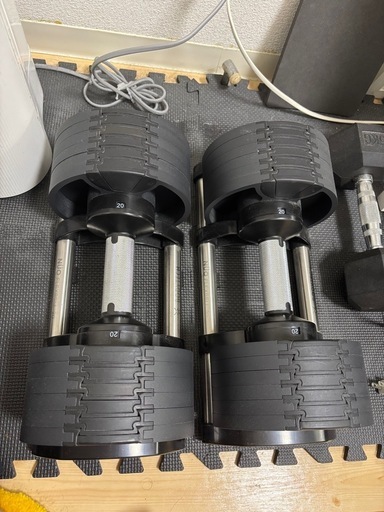 ボディテック フレックスベル ダンベル 20kg / 4kg刻み 可変式ダンベル　×2