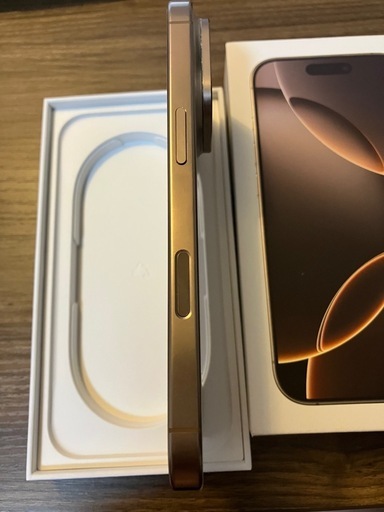 iPhone16  pro 256GB デザートチタニウム