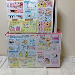 リカちゃんハウス、チャイムでピンポンかぞくでゆったりさん＆おしゃべりいっぱいリカちゃんキッチン＆別売り人形6体＆犬小屋＆冷蔵庫の画像