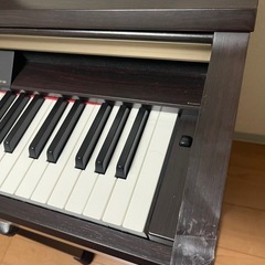 ピアノ(Yamaha Clavinova clp120)+ピアノ椅子の画像