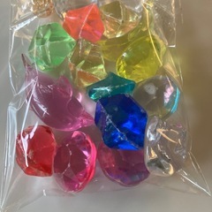 カラープラスチックオモチャの画像