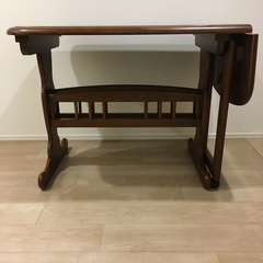 ニトリ伸長式ダイニングテーブル（幅65 x 奥行き120 x 高さ70 cm．1998年購入）の画像