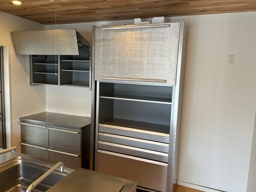 トーヨーキッチン、カップボード