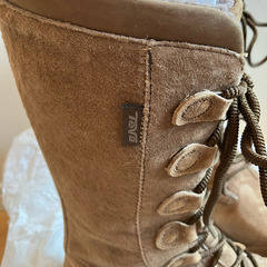 Tevaブーツの画像