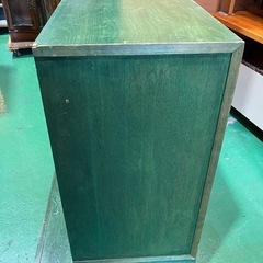 収納棚　オシャレ家具　昭和レトロ　ショーケース　店舗用品　店舗什器　キャビネット　カフェ　二段　2段　緑　グリーン　家具　インテリア　アンティーク　ビンテージ　ヴィンテージ　ガラス　収納家具【幅145.2奥44.5下奥59.5高92】【雑貨は別売り】の画像