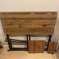 ニトリ 折り畳みテーブル椅子セットの画像
