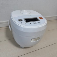 NEOVE 炊飯器 RRS-AM30WT ホワイトの画像