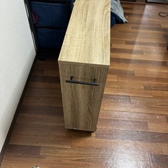 小さな本箱キャスター付きの画像