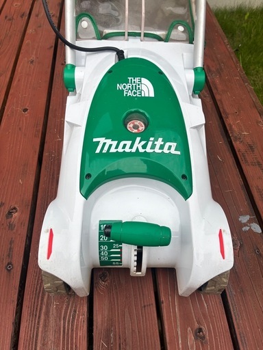 マキタ芝刈り機
