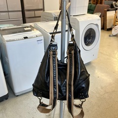 A2509-180 トートバッグ リュック レザー風 ブラック キズ汚れ有りの画像