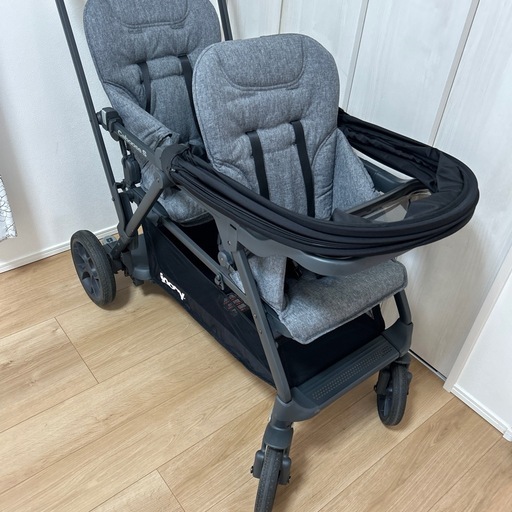 二人乗りベビーカー　Joovy