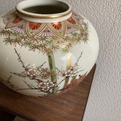 花瓶　
白薩摩焼　苗代川焼の画像