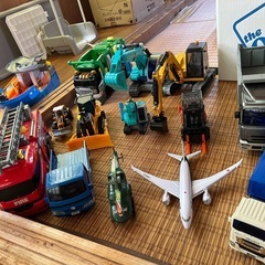 トラック　ユンボ　働く　車の画像