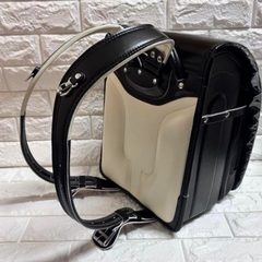 新品❤️ランドセル 黒 軽量 防水加工 自動ロック A4フラットファイル対応 牛の画像