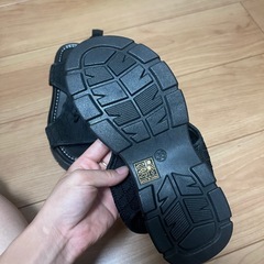 新品未使用　スポーツサンダル黒の画像