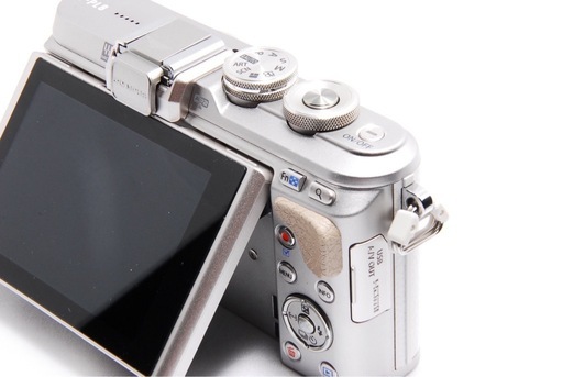美品 オリンパス OLYMPUS PEN E-PL8 レンズセット ホワイト