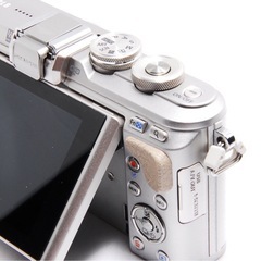 美品 オリンパス OLYMPUS PEN E-PL8 レンズセット ホワイトの画像