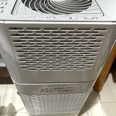 アイリスオーヤマサーキュレーター除湿機の画像