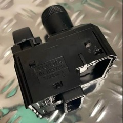 ヴォクシー 80 ウインドースイッチの画像
