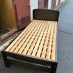 ニトリシングルベッドの画像