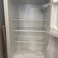 【値下げ】130L 2ドア冷蔵庫　ホワイト右開の画像