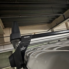 ハイエース純正キャリアの画像