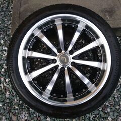 225/45/48タイヤホイールセットの画像