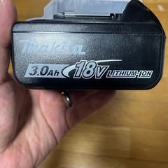 マキタ充電器　DC18WC  バッテリー3.0A 18Vの画像