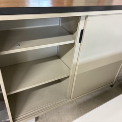 オフィスキャビネット兼カウンターの画像