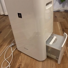 SHARP 空気清浄除湿機の画像