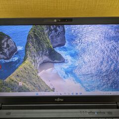 初心者も安心！富士通LIFEBOOK A579　大画面＆WEBカメラ対応の画像