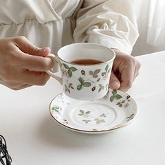 WEDGWOOD Wild Strawberry 野苺 ティーカップ&ソーサーの画像