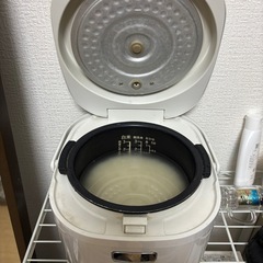 炊飯器の画像